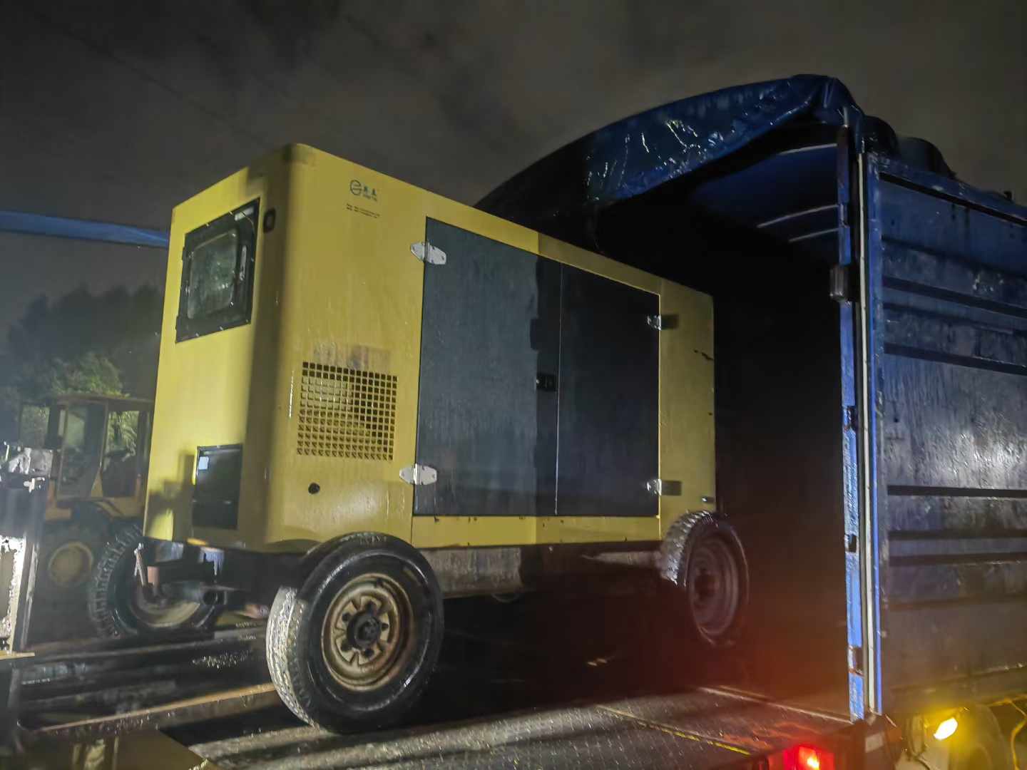 钟山如何根据负载特性选择合适的柴油发电机？