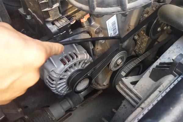 钟山转速传感器的工作原理是什么？