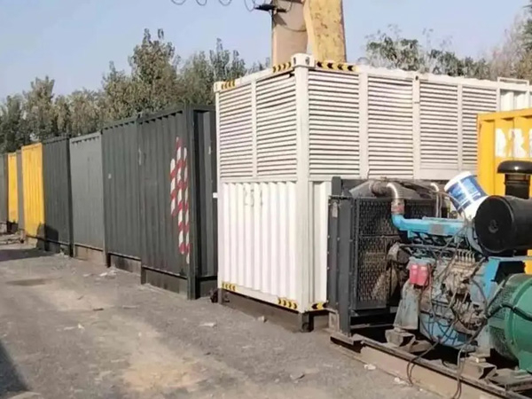 钟山200KW柴油发电机机组每小时油耗是多少？