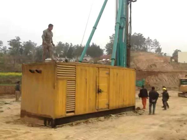 钟山如何判断水冷式机油散热器密封件是否需要更换？